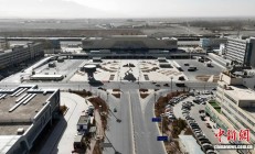 青藏铁路污物“零排放”：高原列车“清道夫”15分钟高效吸污