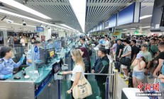 外籍旅客端午文化体验游成罗湖口岸客流增长新亮点